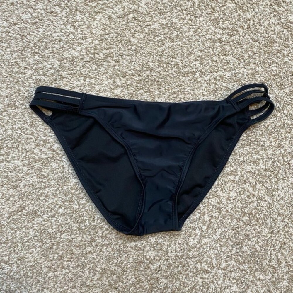 Black bikini bottoms